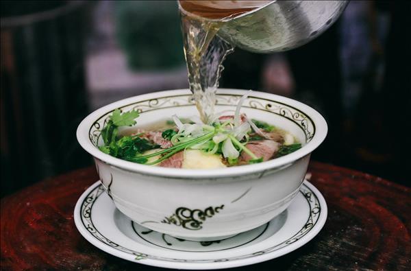 ハノイで三つのおいしい料理を味わう