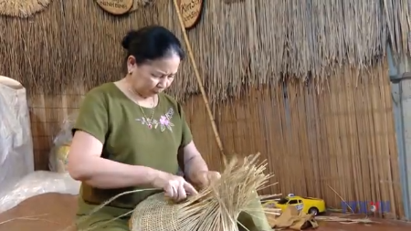 Kim Sons sedge weaving craft endures