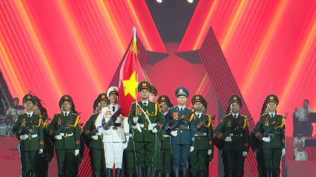 Impressive sight of 68 marching soldiers at a 50,000-strong concert