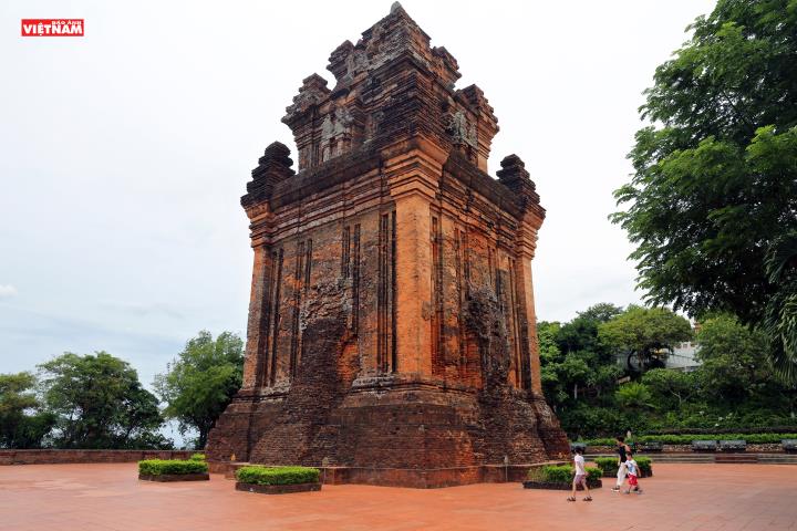 Huyền bí tháp Nhạn