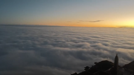First frost hits Mount Fansipan this winter