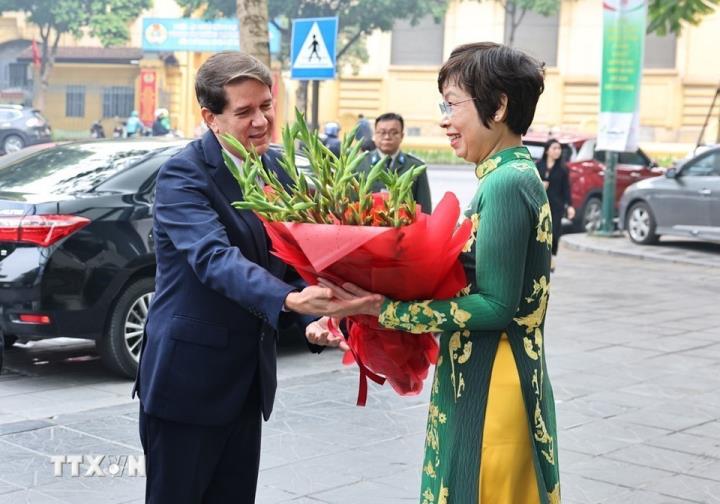 La VNA y Prensa Latina refuerzan su cooperación mediática