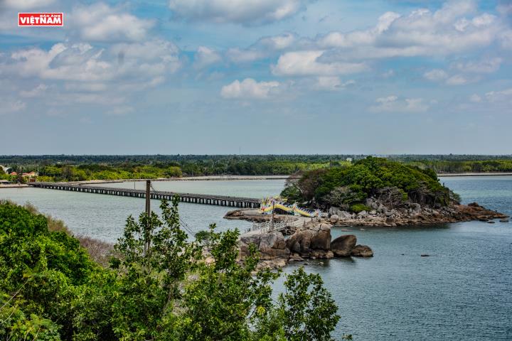 Hòn Đá Bạc - Vẻ đẹp huyền thoại nơi cực Nam Tổ quốc