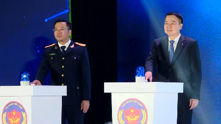 ມູນຄ່າການຄ້າຕ່າງປະເທດຂອງ ຫວຽດນາມ ສ້າງສະຖິຕິໃໝ່ ທະລຸ 900 ຕື້ໂດລາສະຫະລັດ ເປັນຄັ້ງທຳອິດ