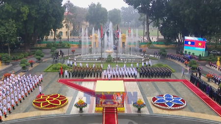 苏林总书记主持仪式 欢迎老挝人民革命党中央总书记、国家主席通伦访越