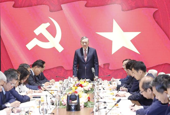 Tổng Bí thư làm việc với các Đại sứ, Trưởng cơ quan đại diện Việt Nam tại nước ngoài tham dự Đại hội XIV của Đảng 