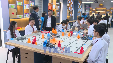 XIV Congreso del Partido Comunista de Vietnam: Materializar el objetivo de formar recursos humanos