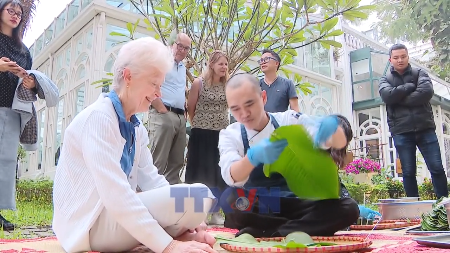 Quand la tradition vietnamienne touche les voyageurs