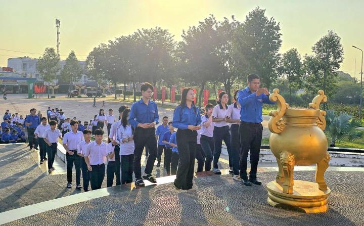 Phát triển đảng viên - bổ sung nguồn lực trẻ cho Đảng