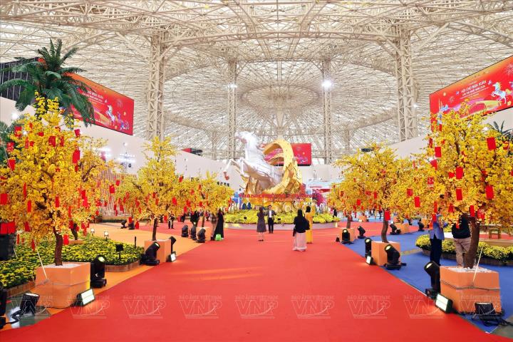 Feria de Primavera reúne productos del Tet de todo Vietnam