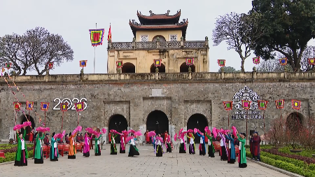  Recrean rituales cortesanos del Tet en Ciudadela Imperial de Thang Long