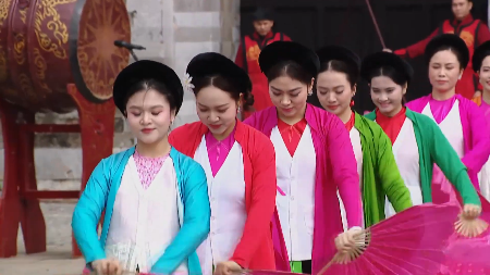 Visitors amazed by royal Tet celebrations at Thang Long imperial citadel