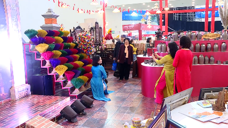 Vietnams craft village essence showcased at Spring Fair 2026