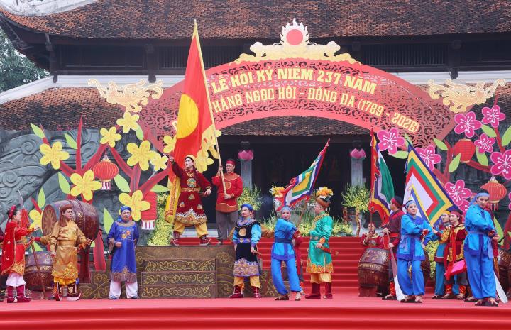 Vibrant spring festivals highlight Vietnamese history, culture