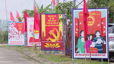 越南国会主席陈庆敏视察乂安省选举准备工作