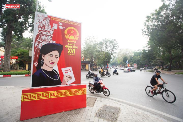 Hà Nội rộn ràng không khí chuẩn bị cho Ngày hội non sông