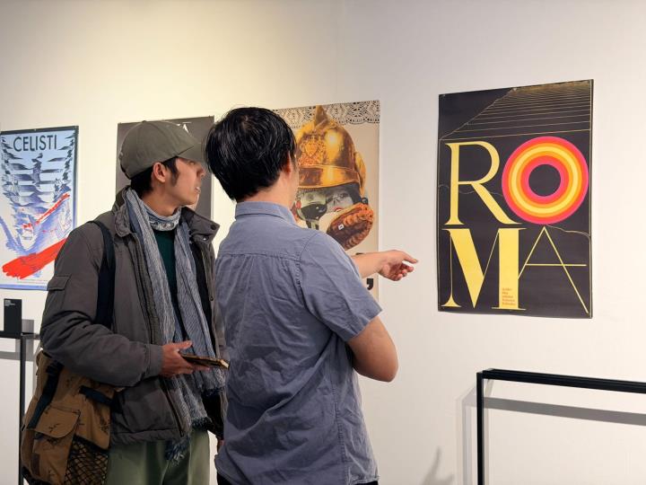 Triển lãm Bản sắc - Câu chuyện thiết kế đồ họa Séc đến Hà Nội