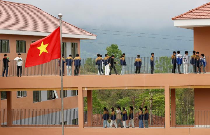 Chắp cánh ước mơ từ ngôi trường vùng biên Si Pa Phìn