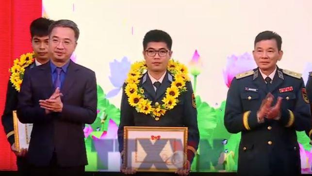 Lan toả khát vọng cống hiến của người lính Không Quân