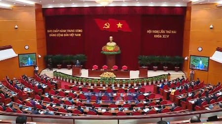 Party Central Committees 2nd meeting closes, reaching high consensus on major issues