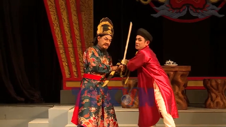 Jóvenes artistas vietnamitas aportan nueva vitalidad al teatro tradicional