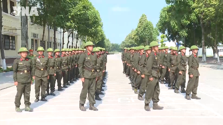 New police recruits toughen up in training