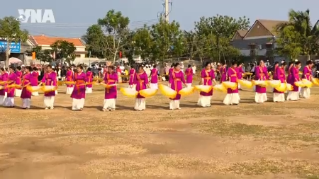 庆和省占族同胞喜迎里贾纳加尔节