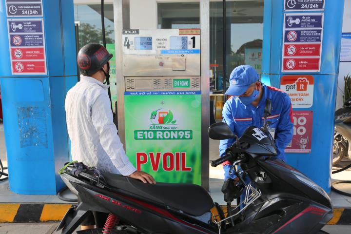Experts address consumer concerns over E10 biofuel