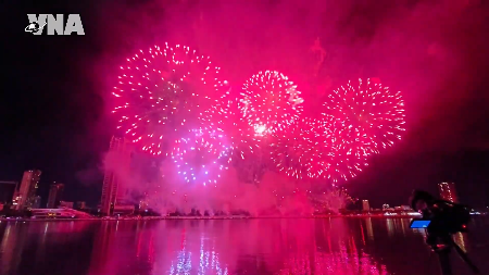 Da Nang fireworks festival lights up cultural heritage