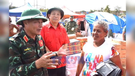 Vietnamese relief team delivers aid to Venezuelan earthquake victims