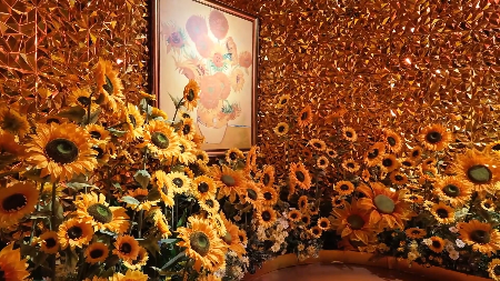 La technologie rapproche les chefs-dœuvre de Van Gogh du public vietnamien