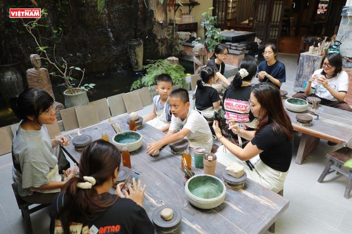 Trào lưu nặn gốm thủ công hút giới trẻ Sài thành