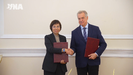 La VNA et Saint-Pétersbourg (Russie) renforcent leur coopération en matière de communication extérieure