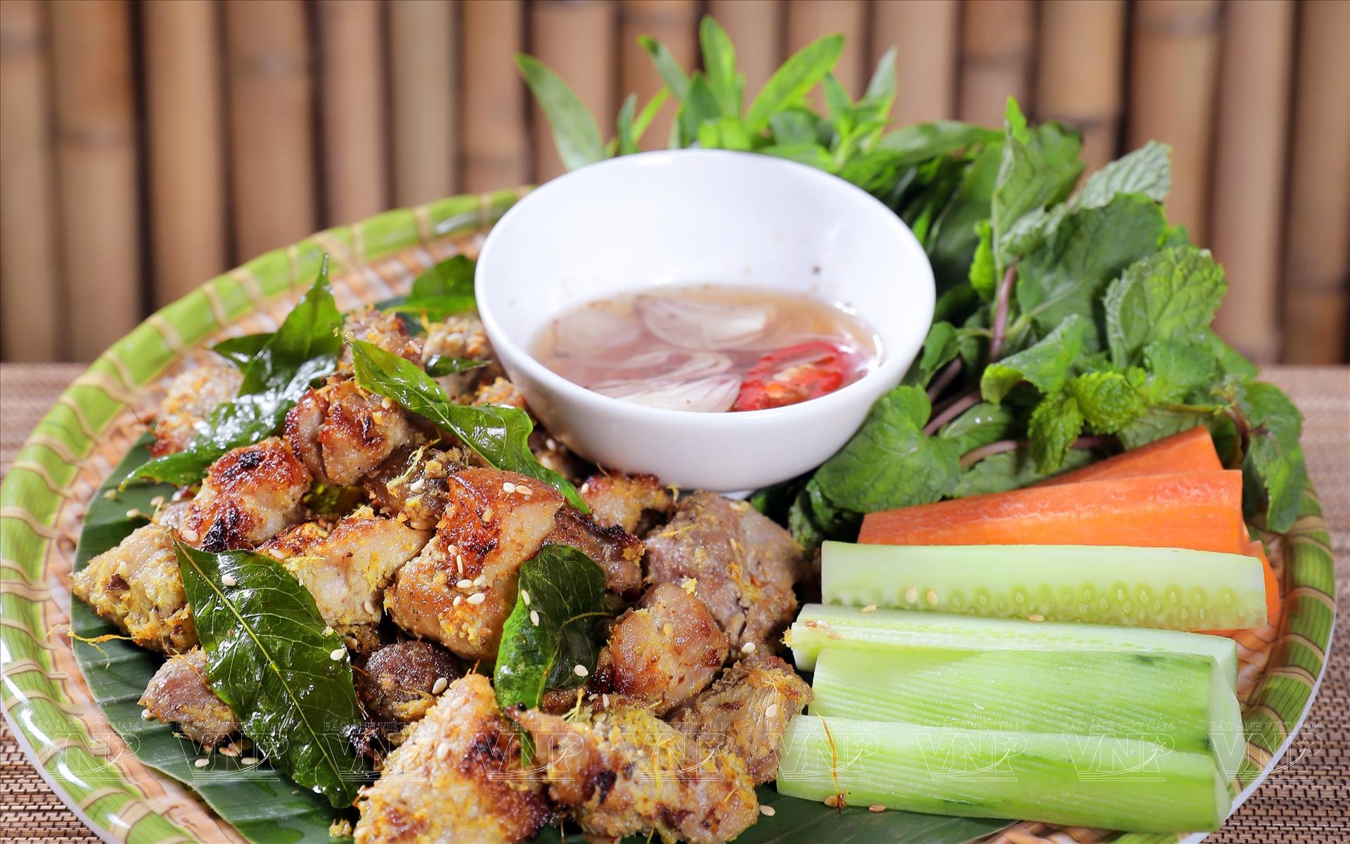 Vietnamese Skewered Pork and Onions Recipe – Sunset Magazine