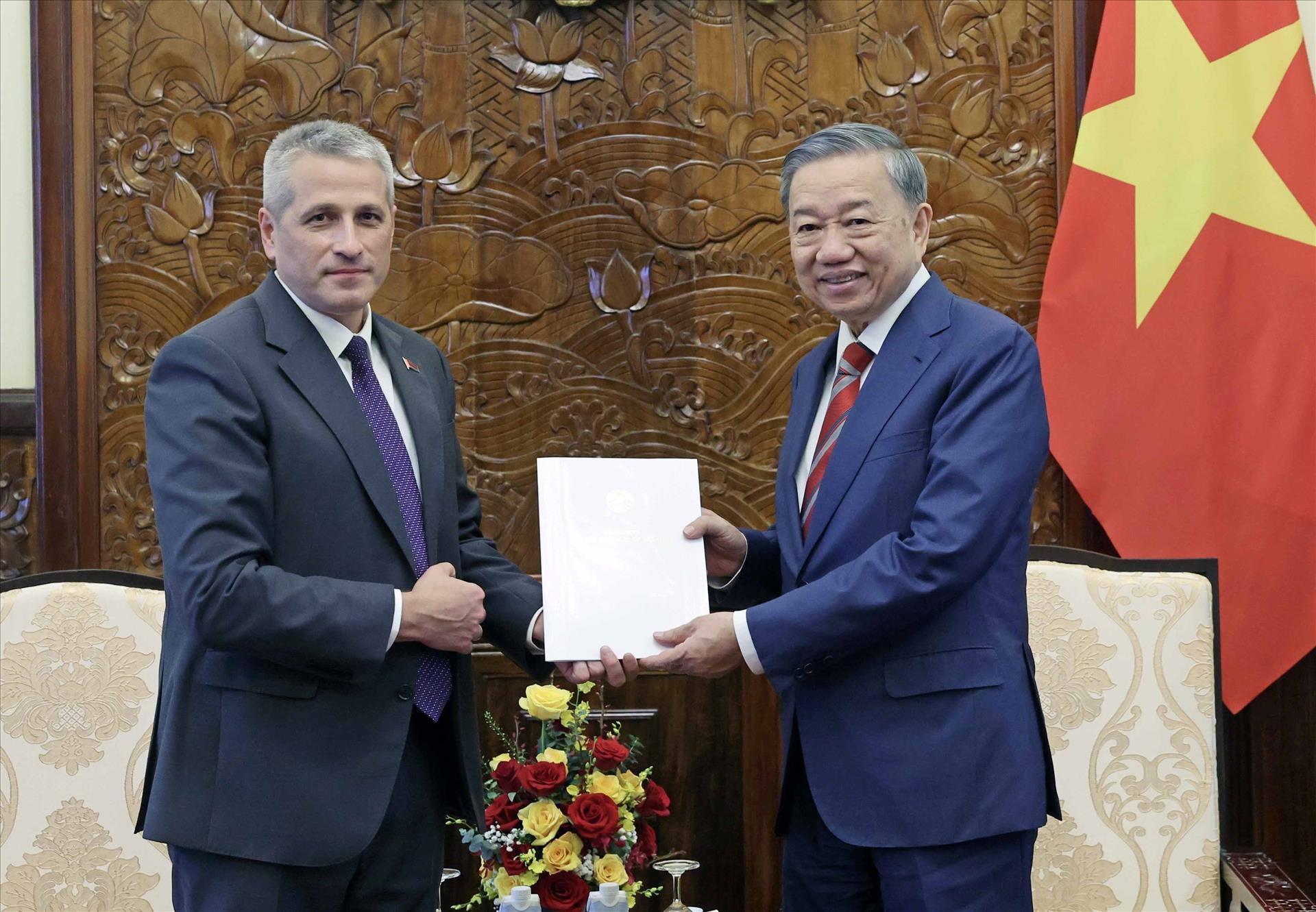 Chủ tịch nước Tô Lâm tiếp Đại sứ Belarus