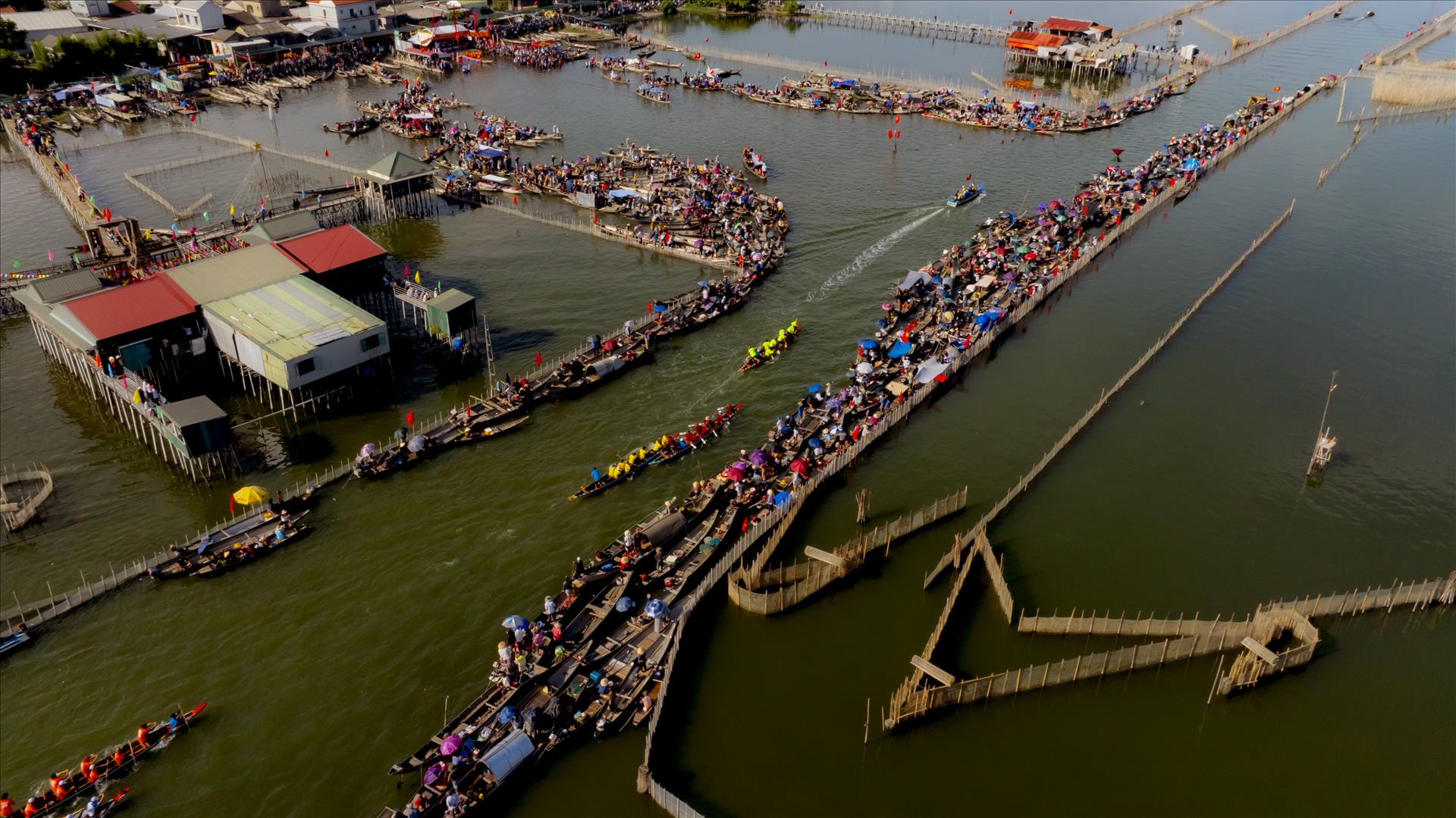 ງານບຸນ ເກົ່າງື ຂອງ ໝູ່ບ້ານຊາວປະມົງ ເມືອງ ເຫວ້