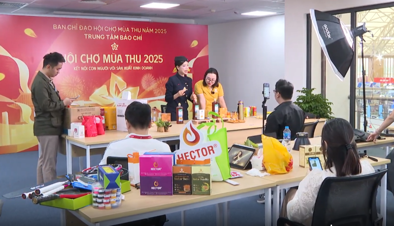  Вьетнам сократил масштаб финального мероприятия Осенней ярмарки, чтобы оказать помощь пострадавшим от наводнений