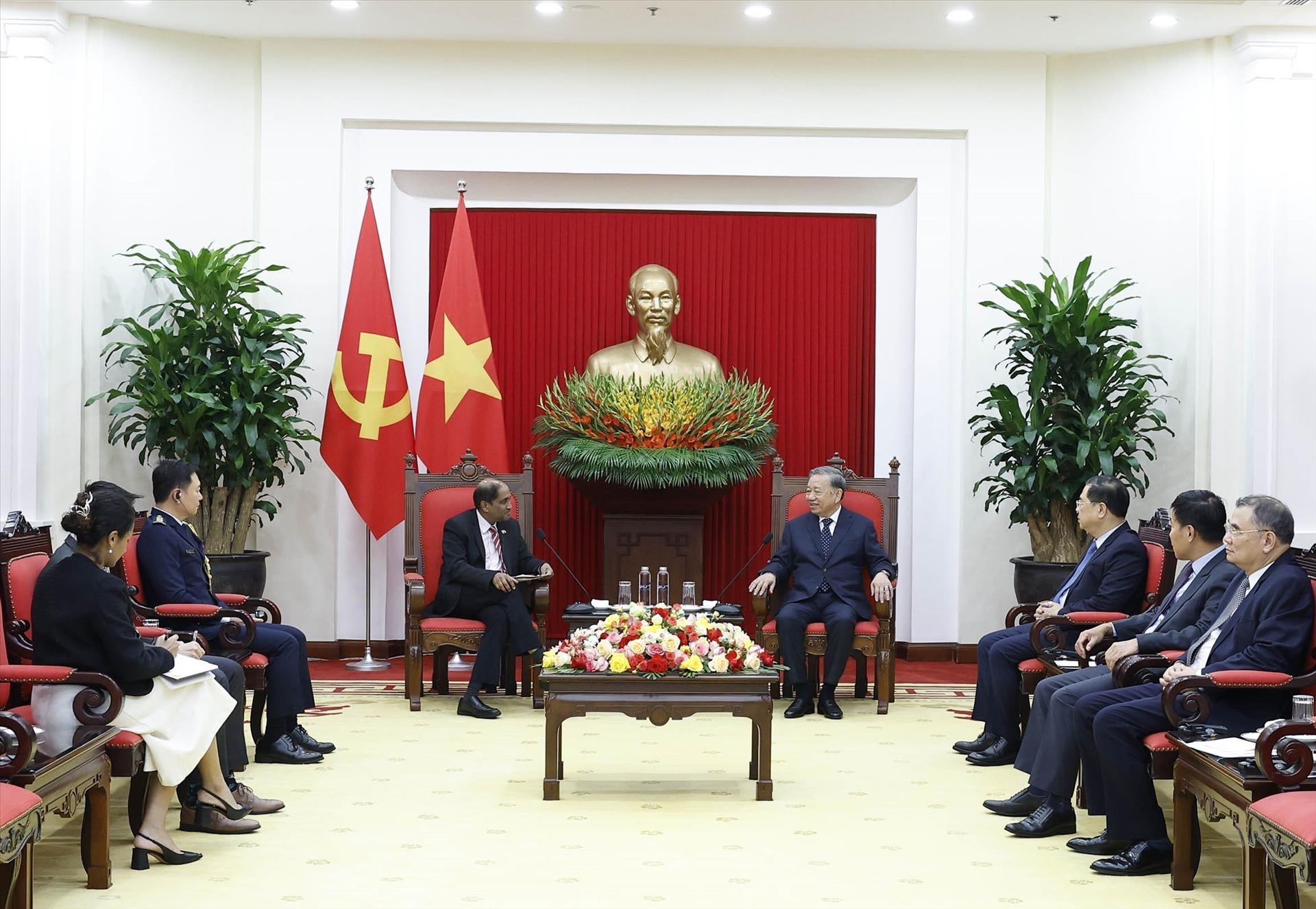 Tổng Bí thư Tô Lâm tiếp Đại sứ Singapore tại Việt Nam
