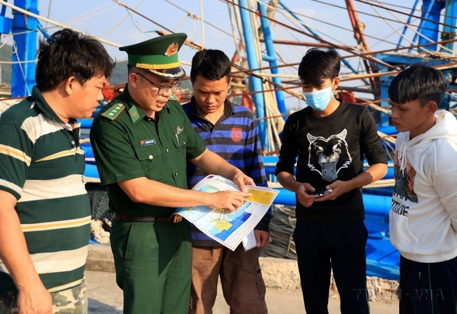 Thượng tôn pháp luật, sớm gỡ thẻ vàng IUU