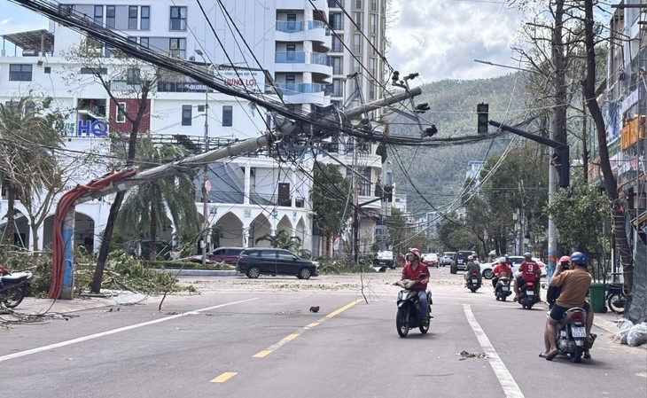 ແຈກ​ຢາຍ​ເງິນ​ ໜູນ​ຊ່ວຍກ່​ວາ 1 ລ້ານ USD ​ໃຫ້​ແກ່​ບັນ​ດາ​ທ້ອງ​ຖິ່ນ​ໂດຍ​ໄວ ເພື່ອ​ແກ້​ໄຂ​ຜົນ​ຮ້າຍ​ຢ້ອນຫຼັງ​ຈາກ​ພາ​ຍຸ Kalmaegi