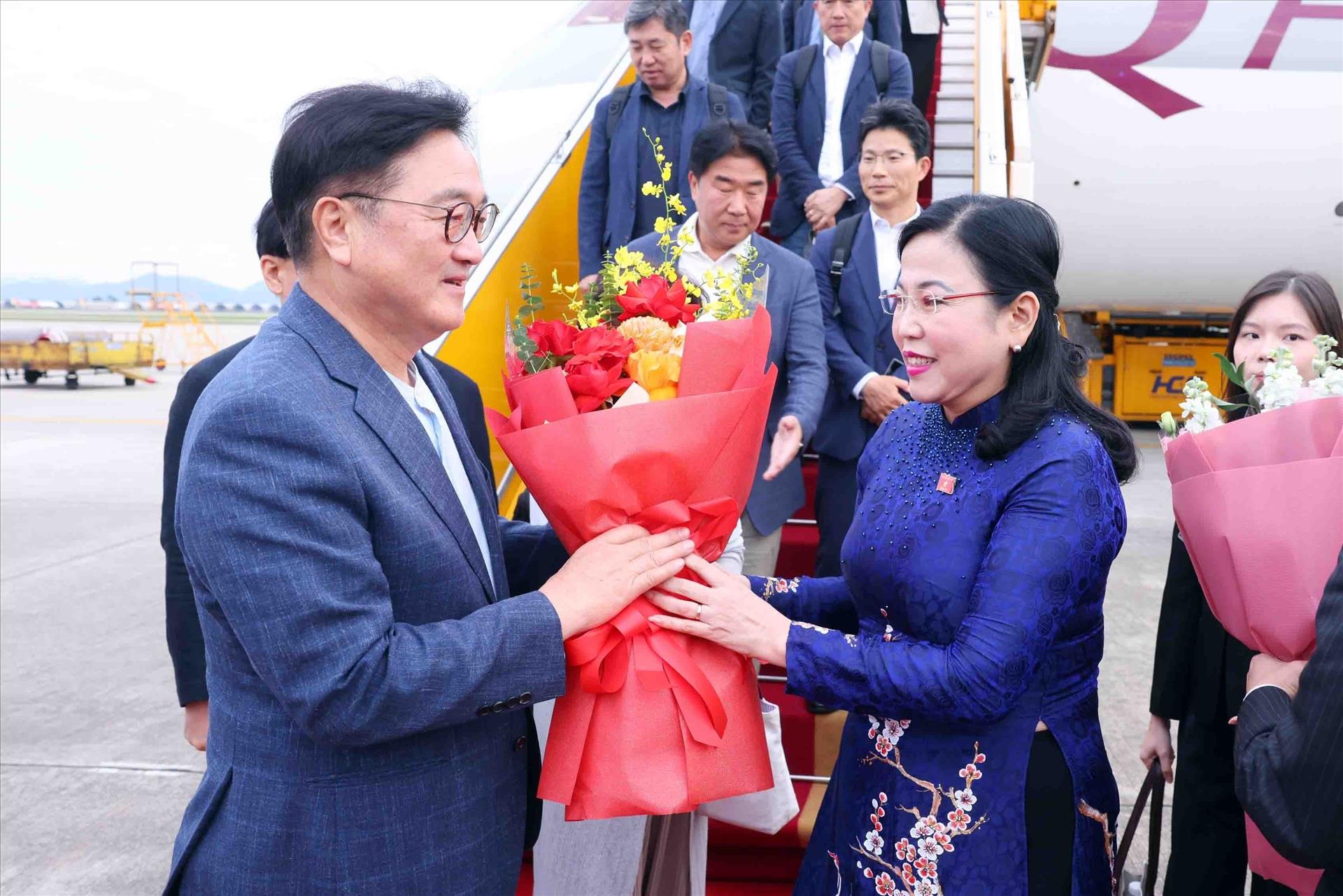 Presidente de Asamblea Nacional de Corea del Sur inicia su visita oficial a Vietnam