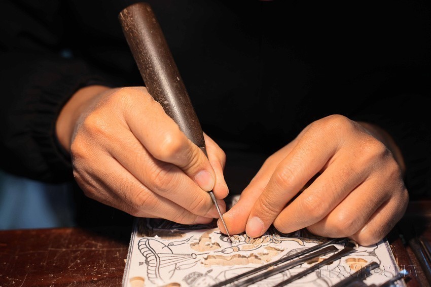 Dong Ho folk painting craft added to UNESCOs urgent safeguarding list