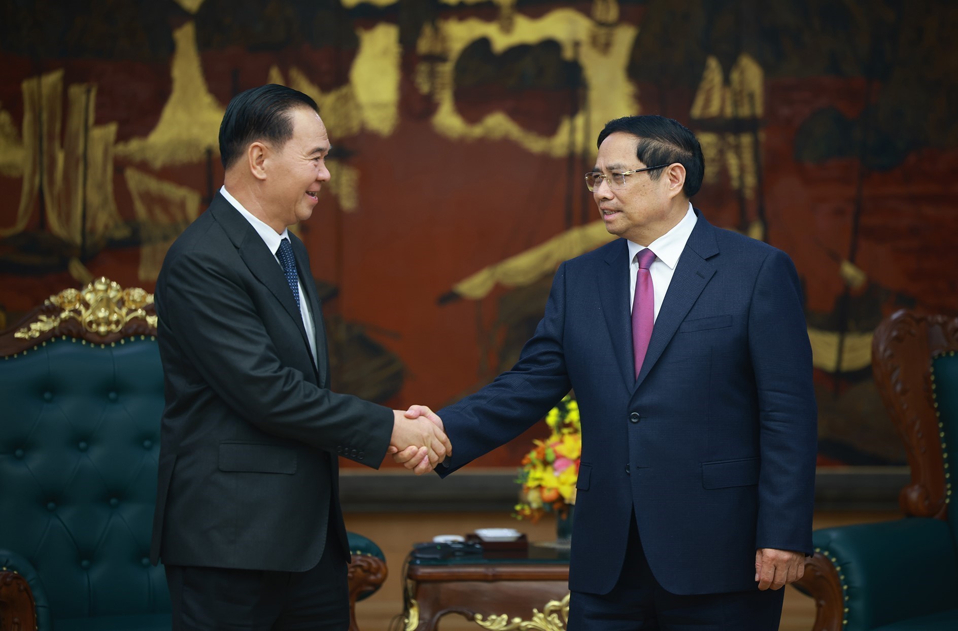 Thủ tướng Phạm Minh Chính tiếp Bộ trưởng Bộ Giáo dục và Thể thao Lào