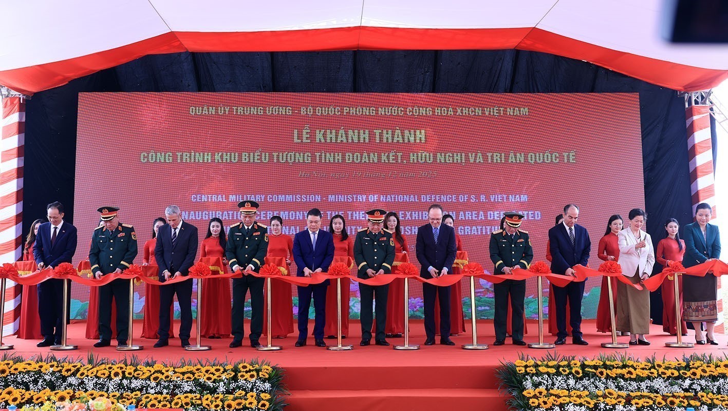 Khánh thành công trình Khu biểu tượng tình đoàn kết, hữu nghị và tri ân quốc tế