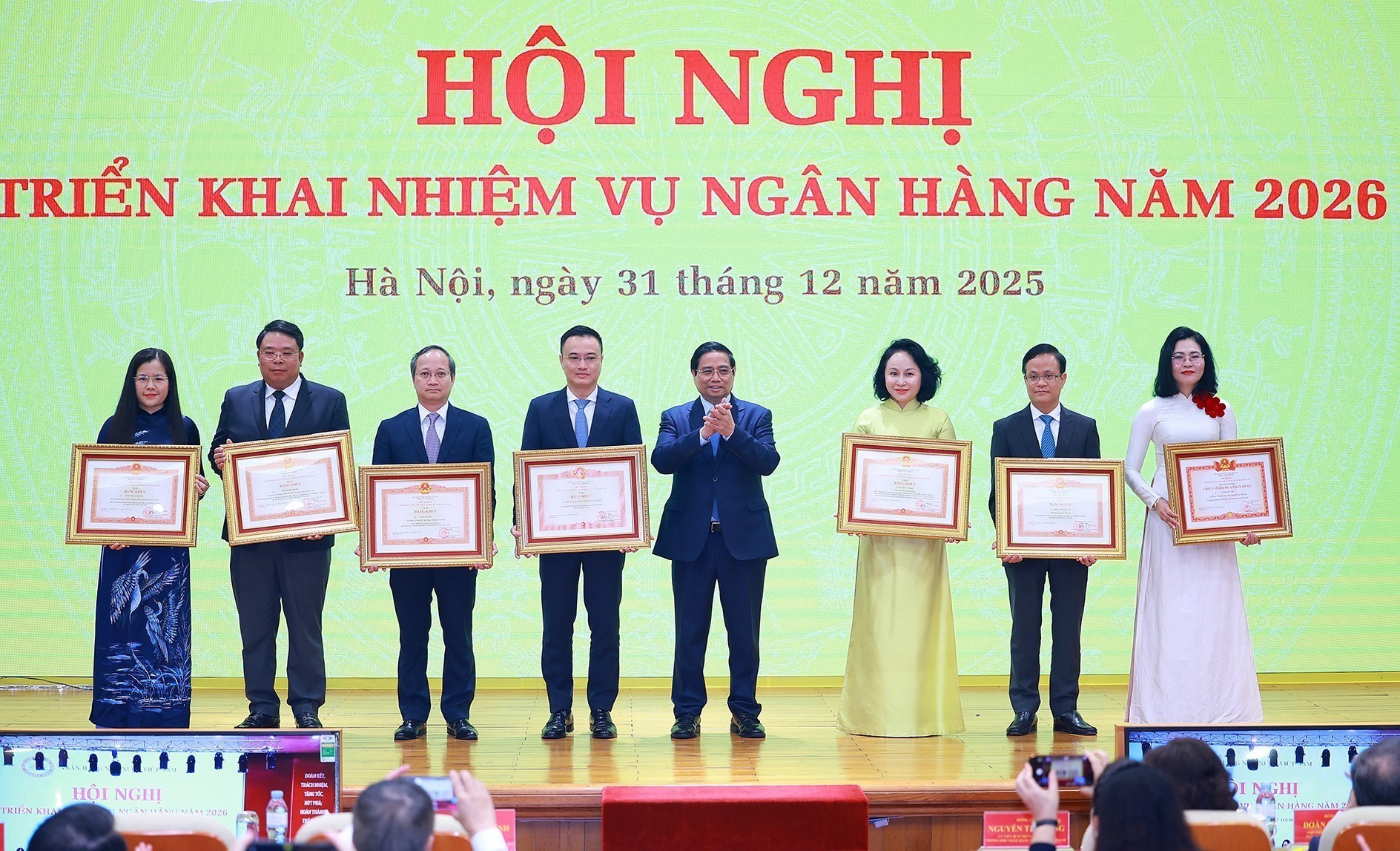 Thủ tướng Phạm Minh Chính: Ngành Ngân hàng thực hiện 8 nhiệm vụ trọng tâm, cùng đất nước phát triển