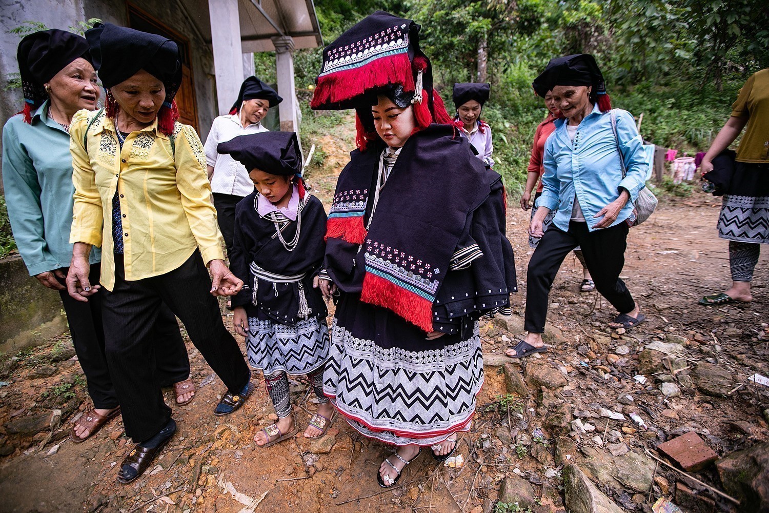 Nghi lễ cưới truyền thống của người Dao Tiền