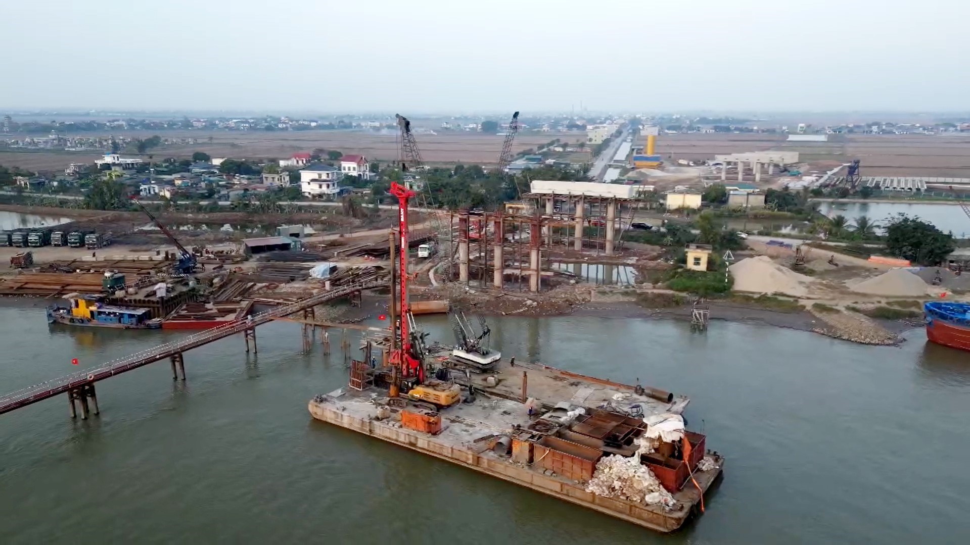 Đẩy nhanh tiến độ xây dựng tuyến đường cao tốc Ninh Bình - Hải Phòng