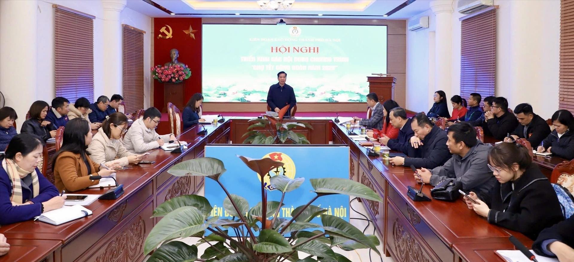 Chợ Tết Công đoàn 2026 lan tỏa sự quan tâm, sẻ chia với người lao động Thủ đô