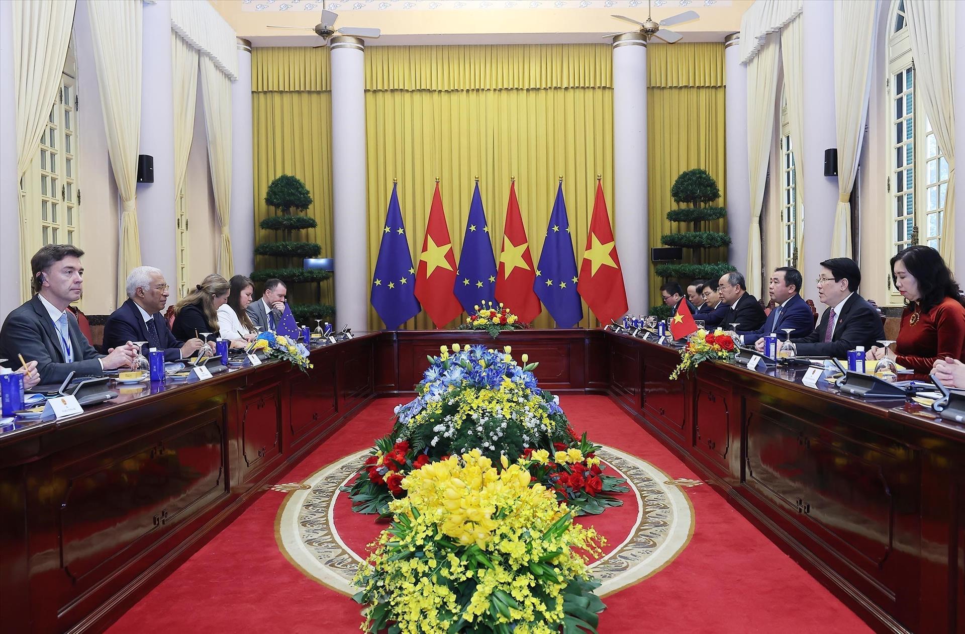 Le Vietnam et lUE portent leurs relations au niveau de partenariat stratégique global