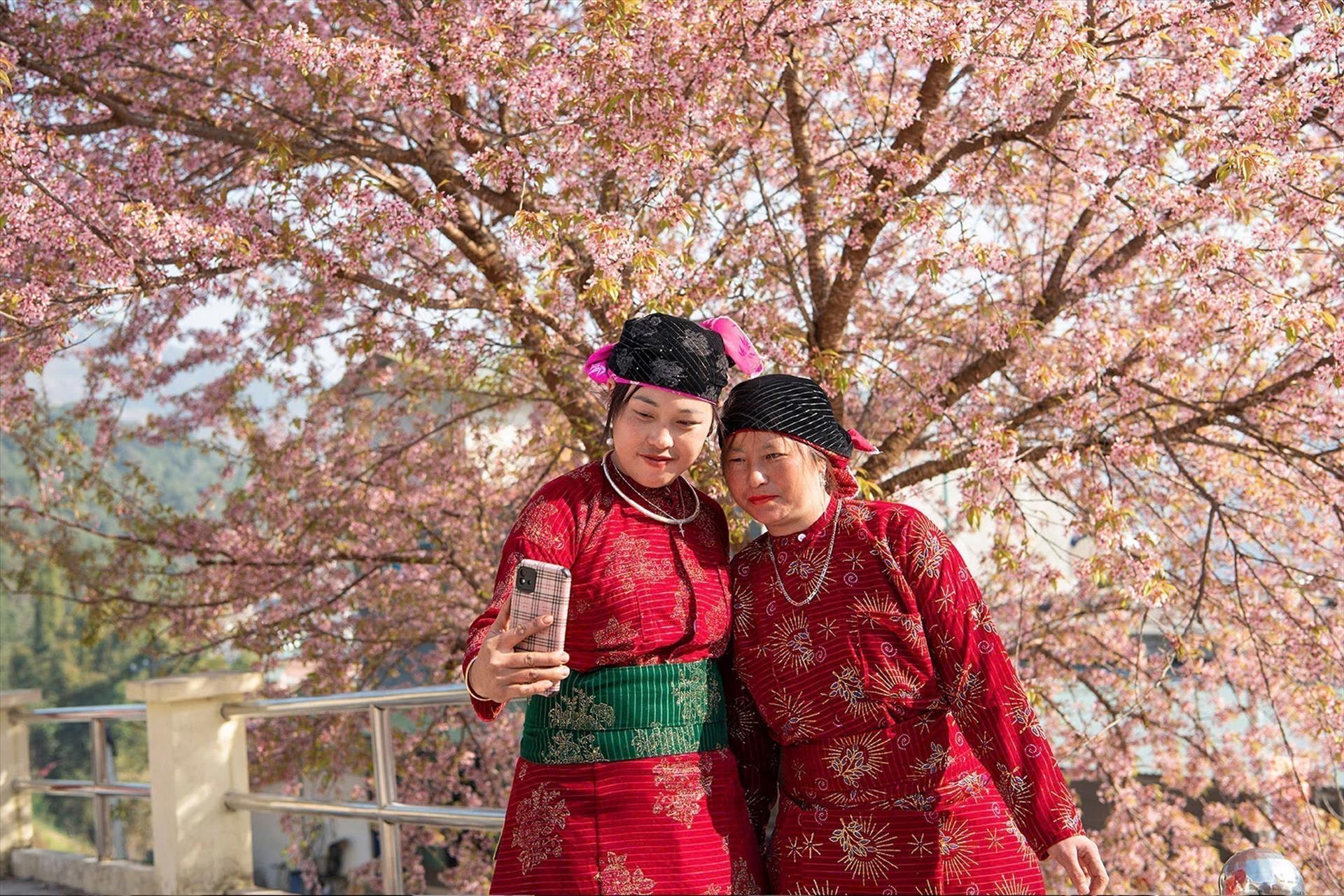 Lunar New Year holiday poised to spark peak season for Vietnams tourism sector